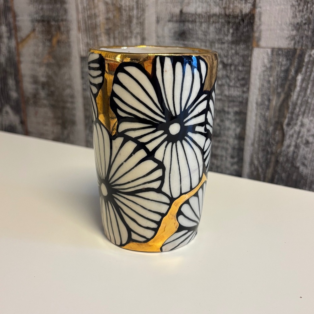 The Gilded Bloom Hsieh Clay Floral Small Vase/ Tumbler